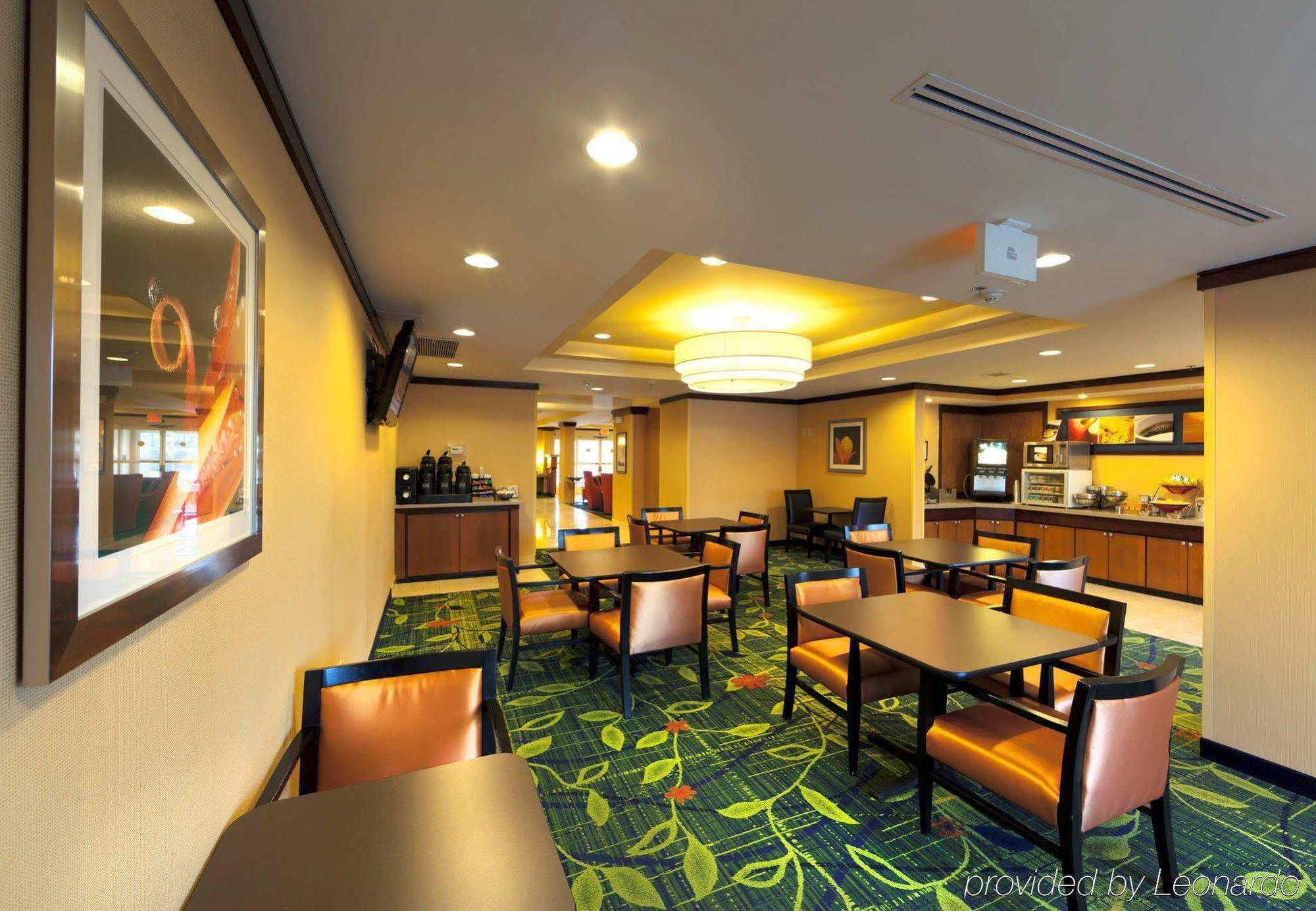 Fairfield Inn By Marriott Lexington Park Patuxent River Naval Air Station Restoran gambar